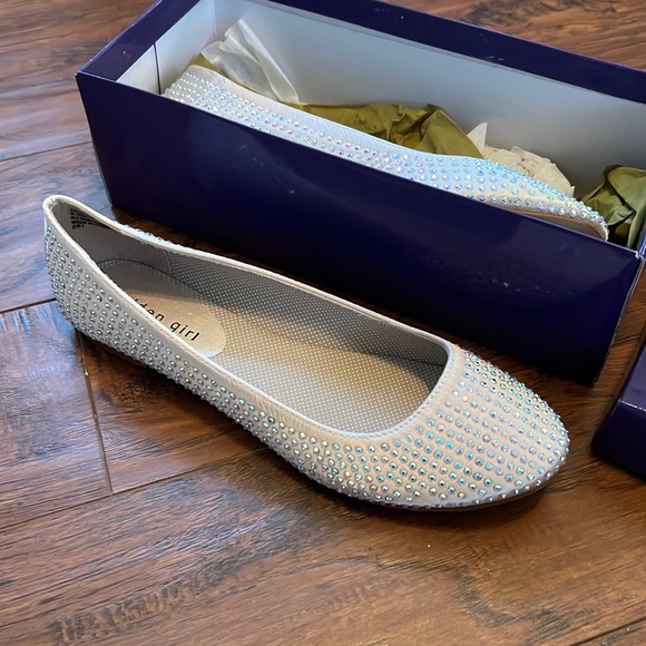 Madden Girl Shoes Madden Girl Blush Studded Flats 85 Poshmark